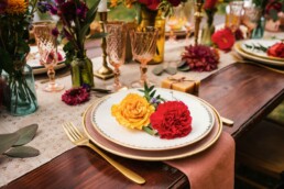 Table mariage coloré