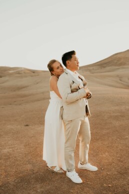 Mariage dans les dunes au Maroc